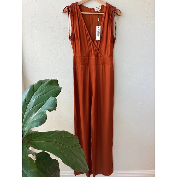 L'AGENCE Pants - L'AGENCE Rushing Shoulder Jumpsuit NWT Size 2
